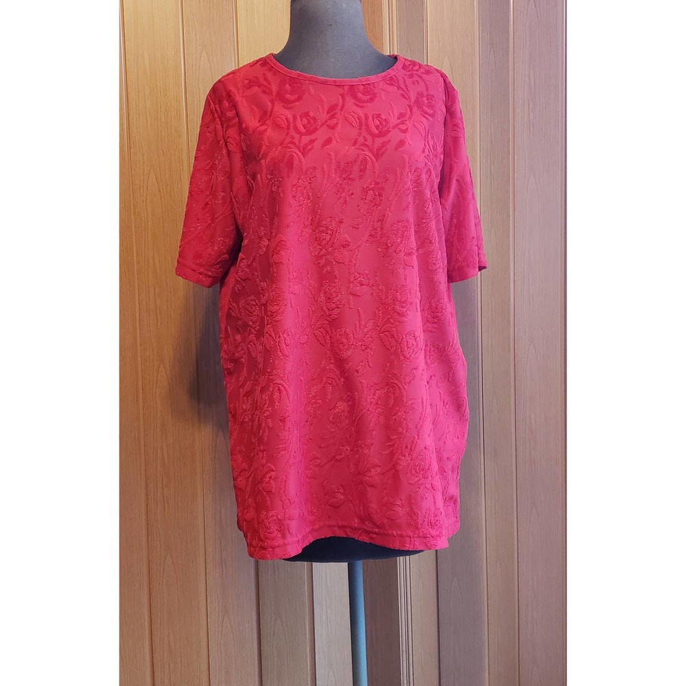 Hunters Run size medium red floral print blouse